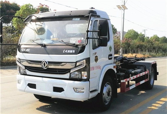 國六東風凱普特勾臂式垃圾車（8方）